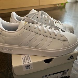 Womens Adidas Grand Court 2.0 -size 8.5 White